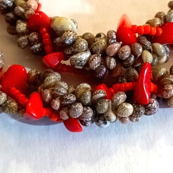 Seashell Mother of Pearl Madallion Necklace - Picture 3 of 6